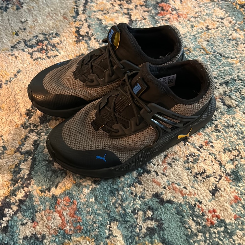 Size 1 Boys Puma gym shoes